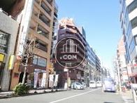 新宿通り沿い