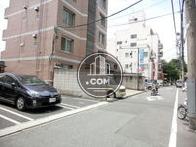 見通しの良い公道沿いです