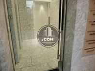 エントランスへの扉です