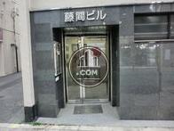 ギュッとまとまった感じの玄関です