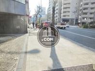 街路樹のある歩道