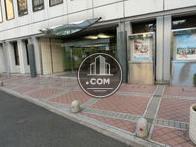 ガラスの自動ドア