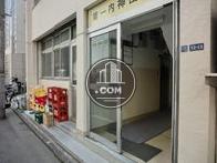 両開きの扉です