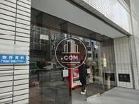 正面入り口です