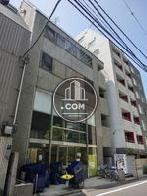 前面は少しセットバックしています