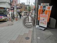 人通りの多い通り