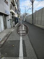 建物前道路