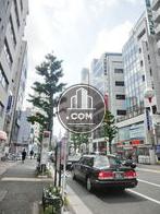 バス停のある通り