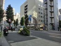 車の通りの多いエリアです