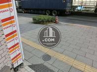 ビル前の通り
