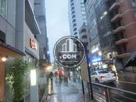赤坂駅出入り口至近