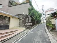 側面の細路地を撮影