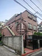 3階建ての低層ビル