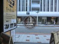 玄関の正面には、東急百貨店本店があります