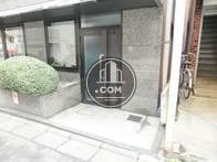 １階テナントは別に入口があります