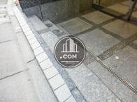 玄関に段差があります