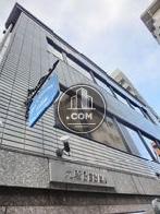 玄関外から見上げた様子