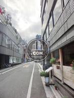 　正面玄関右側の様子