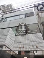 見上げた様子