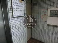 コンパクトなエントランス