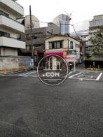 隣にコインパーキング