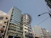 周辺にも中規模のオフィスが建ち並びます