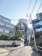 緩やかな傾斜面通り