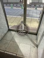 コンパクトなエントランス