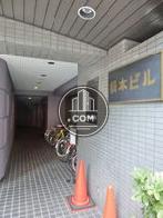 タイル張りの綺麗なデザインです