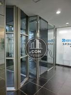 入口のデザインは目を惹きます