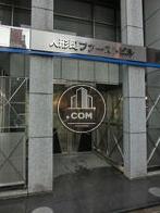 重厚感あるエントランスは目を惹きます