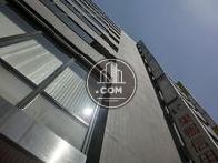 大通り面の袖看板が利用できます