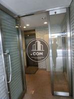 綺麗な玄関ドアです