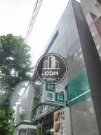 １階部分には店舗が入居中です