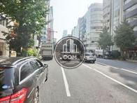 中央通りは車通りが激しいです