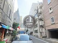 大通りから1本裏手に入った静かなエリア
