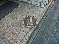 玄関前に段差がありました