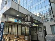 東西線出口出てすぐです