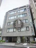 モダンな、石造りの外観が素敵です