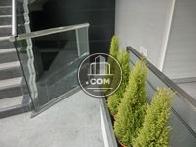地下階の直接階段です