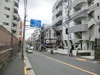 牛込中央通り沿い