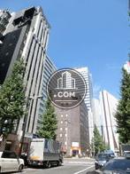 交通量の多い公道沿い