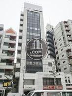 屋上には大型のテナント看板も設置されています