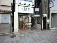 1階部分にも店舗があります
