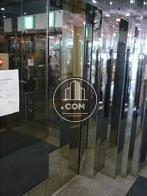 管理良好な9人乗のエレベーター