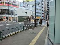 物件入口からみた周辺です