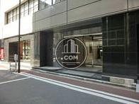 1階部分は大理石張りです