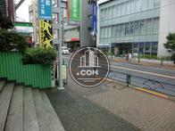 正面入口付近から見た周辺です