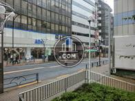 正面入口付近から見た周辺です