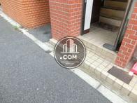 玄関前の床面です